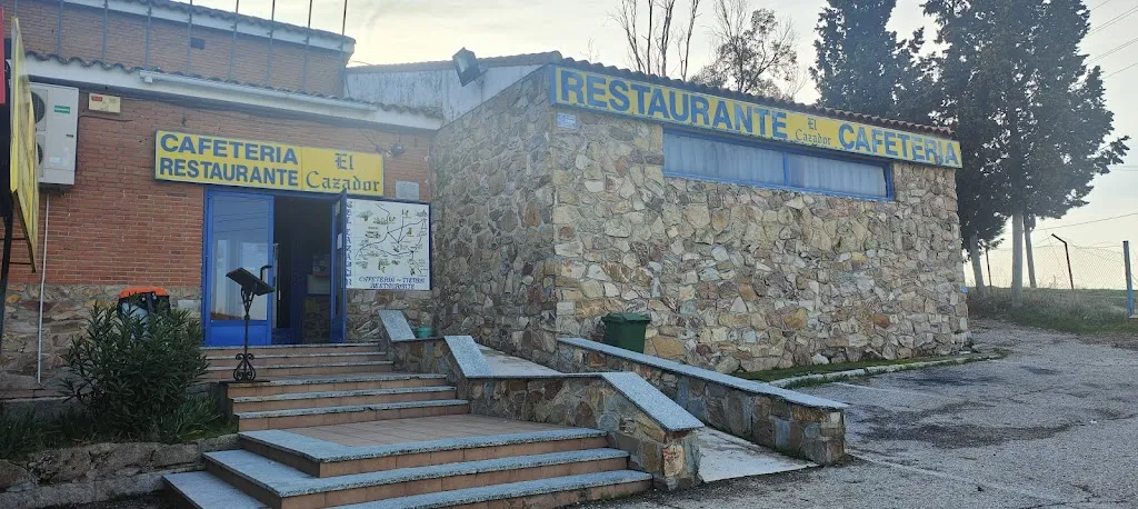 Cafetería Restaurante El Cazador_Maqueda_slider_image_1