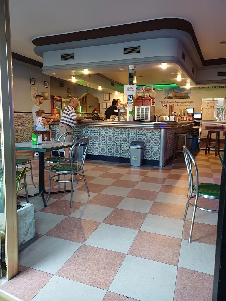 Bar Díaz_Maqueda_slider_image_3