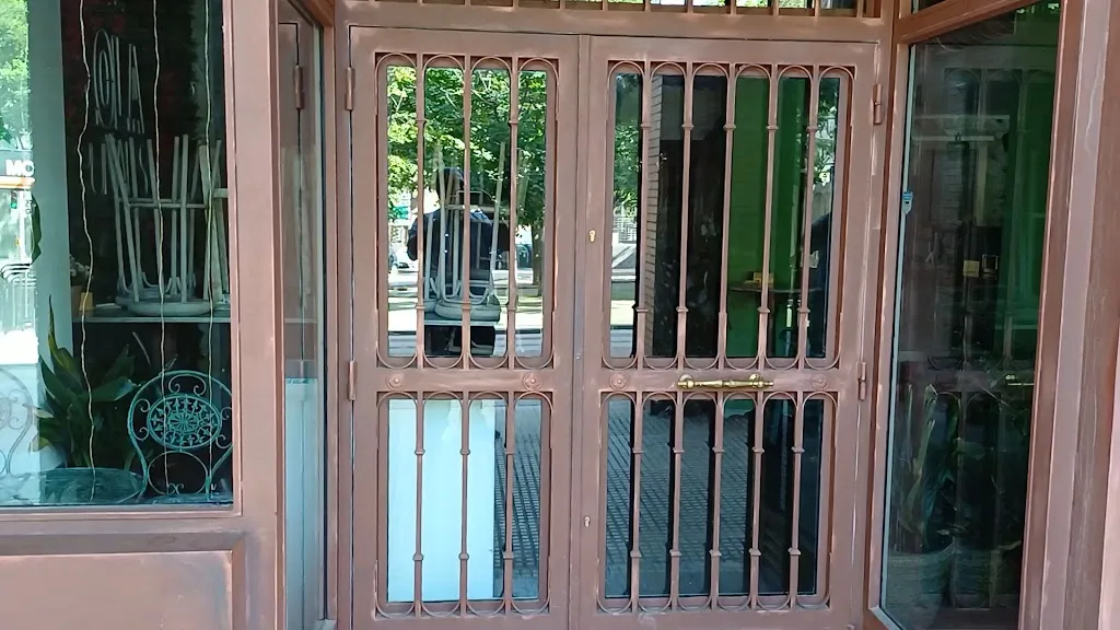 Lola Puñales_Mata La_slider_image_2