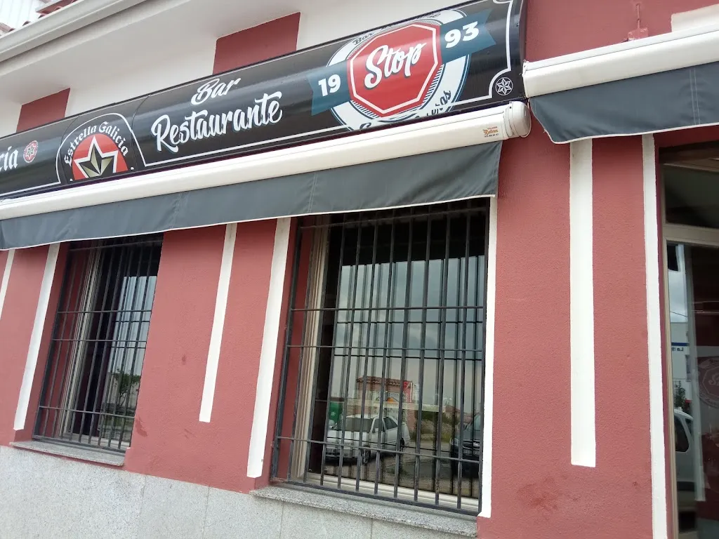 Piedad Paniagua_Cafe Bar Stop_Mazarambroz_review