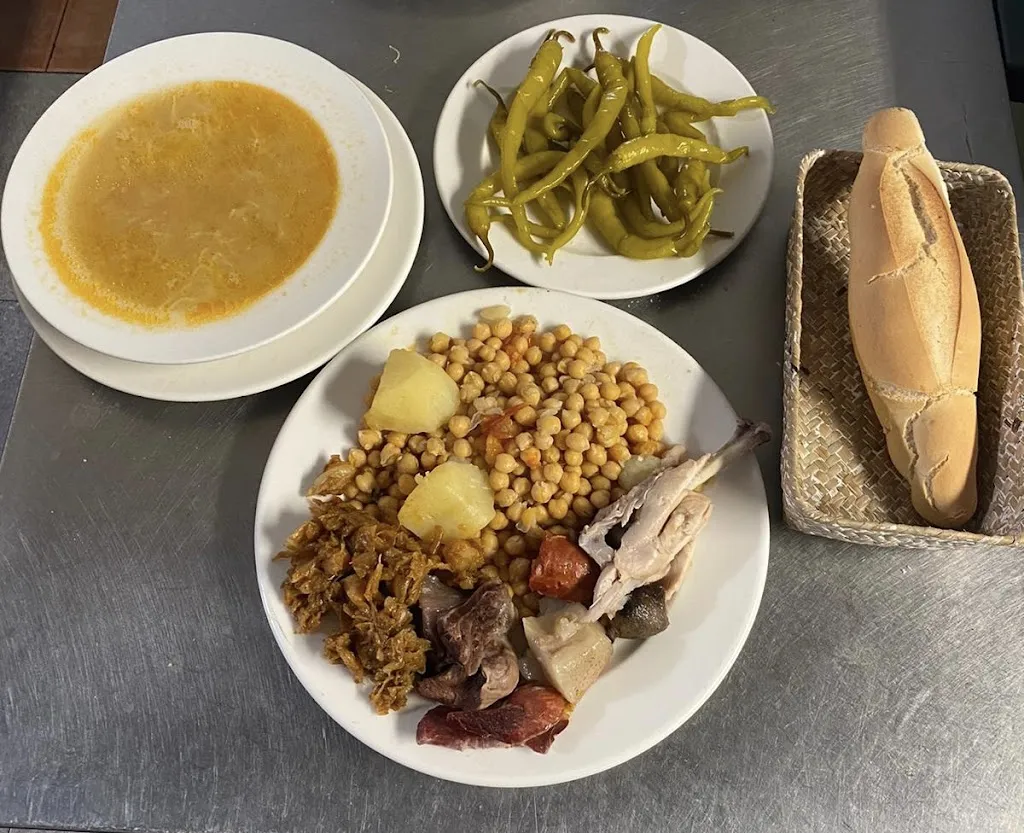 Cafe Bar Stop_Mazarambroz_slider_image_2