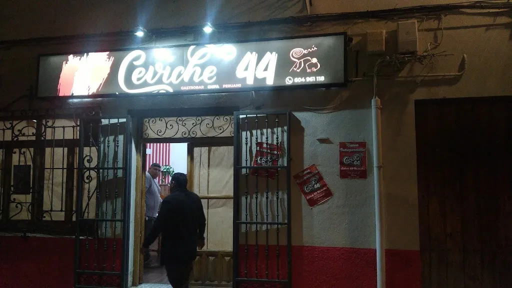 Ceviche 44 restaurant in Illescas
