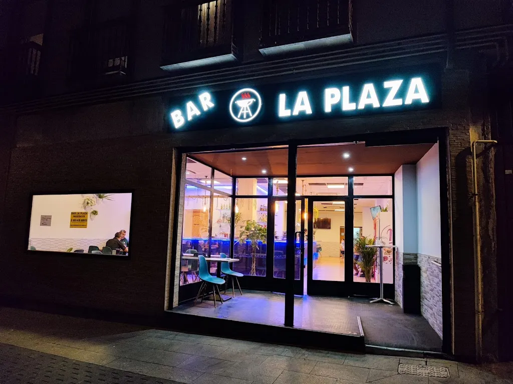 BAR LA PLAZA restaurant in Illescas