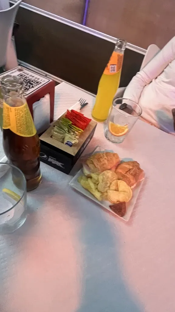 Aldana Juarez Manosalva_Hamburguesas Illescas Jimmy´s_Illescas_review