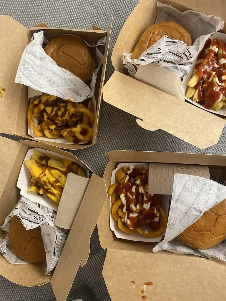 Silvia_Hamburguesería Illescas | Foodtruck Lion Recinto Ferial_Illescas_review