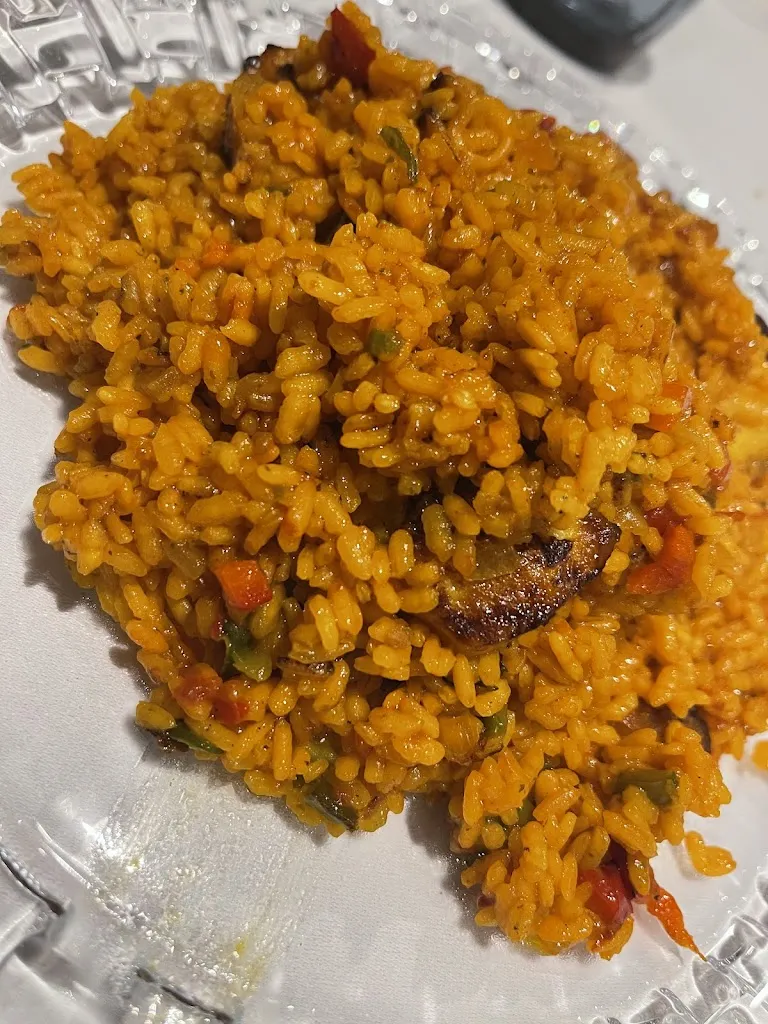 Maria Barrios ICON_Restaurante - 19 Country Club_Illescas_review