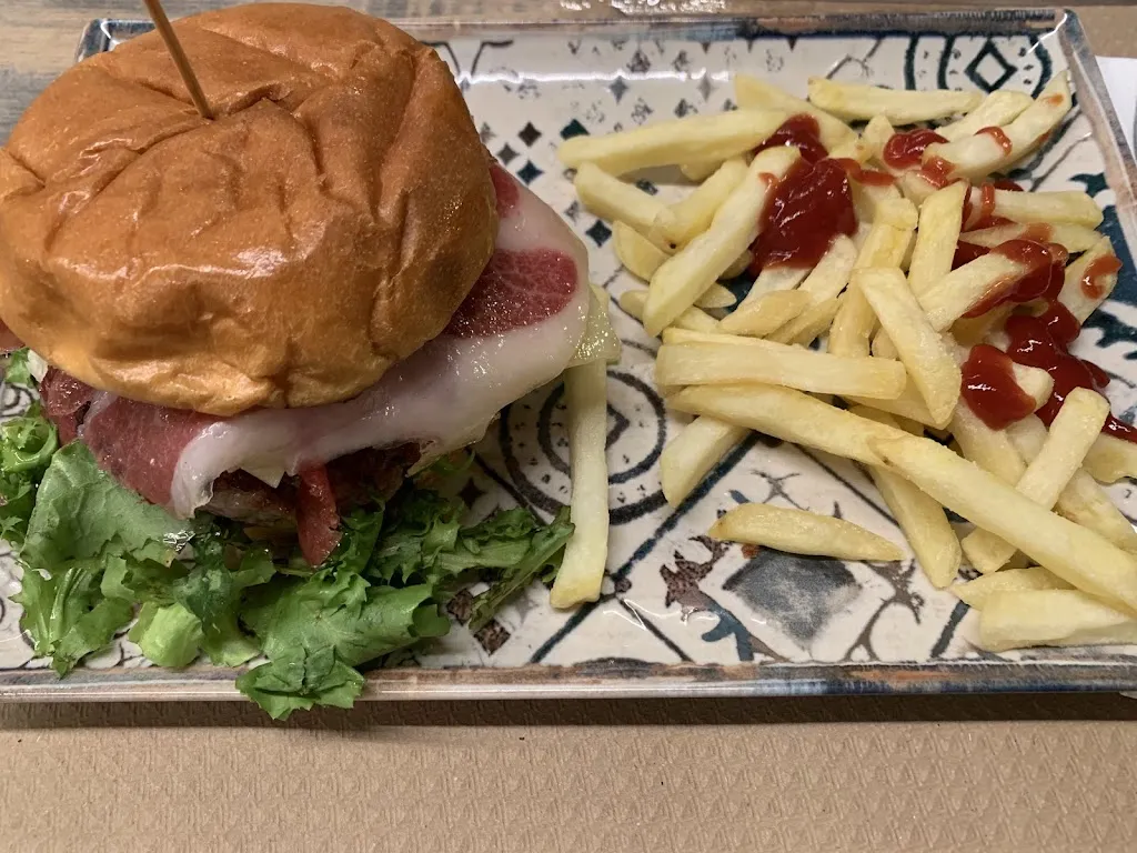 Filip Petrovic_Cervecería Arcos_Illescas_review