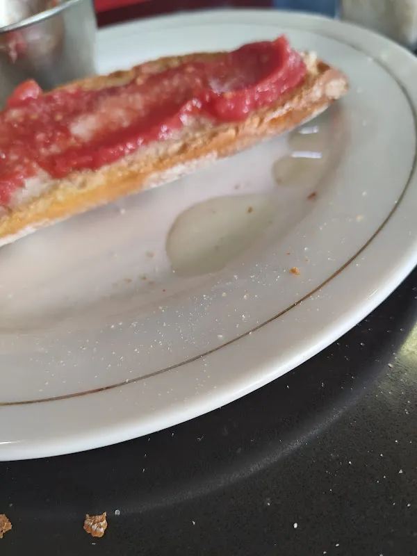 Ricardo Sanchez_Bar restaurante El Jardin_Illescas_review