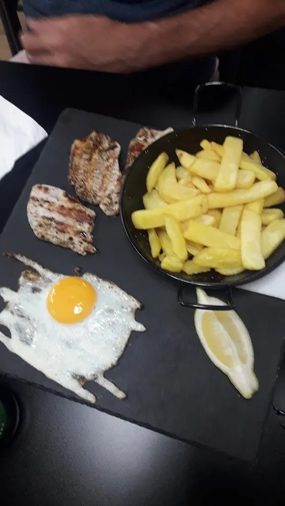 Menu_Bar Latas In memory_Huércal-Overa_image_9