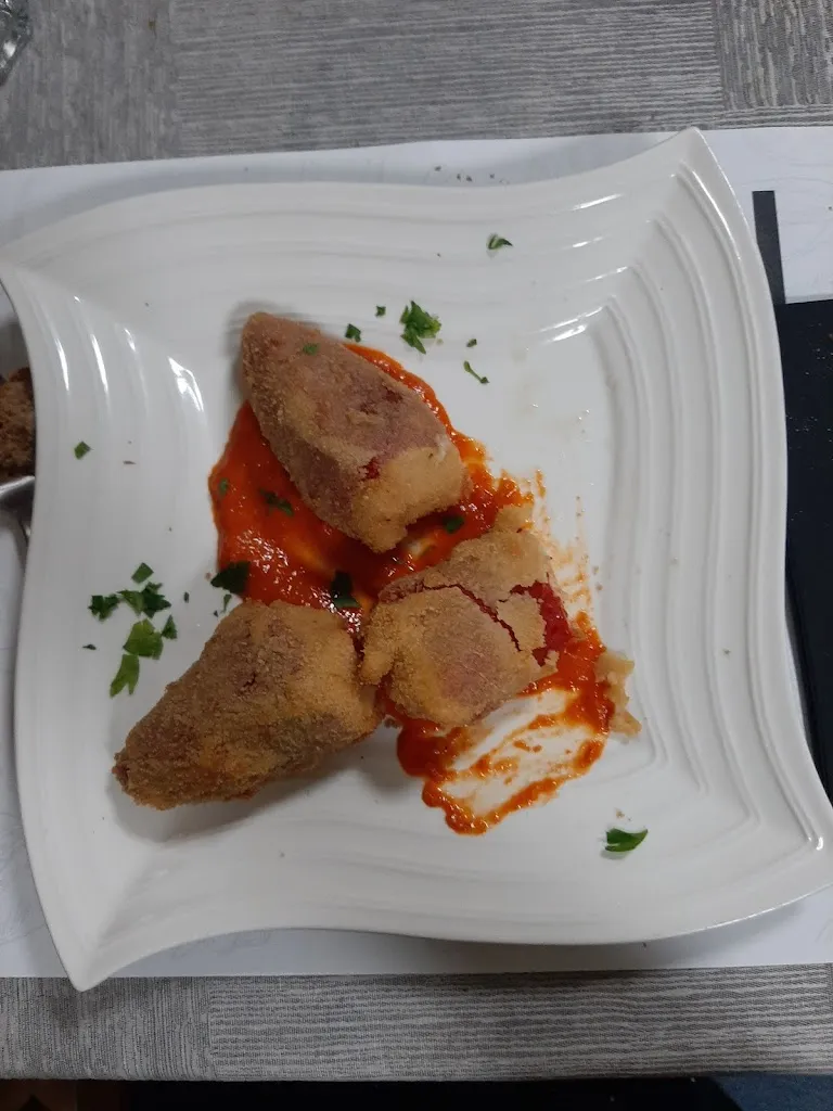 carmen garcia_Cafeteria Capri_Illescas_review