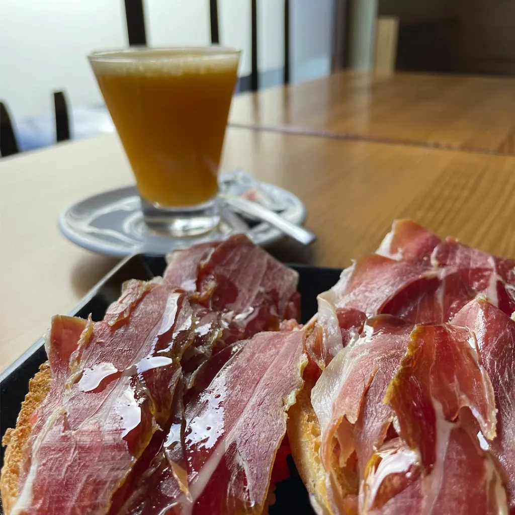 Cafeteria Capri_Illescas_slider_image_3