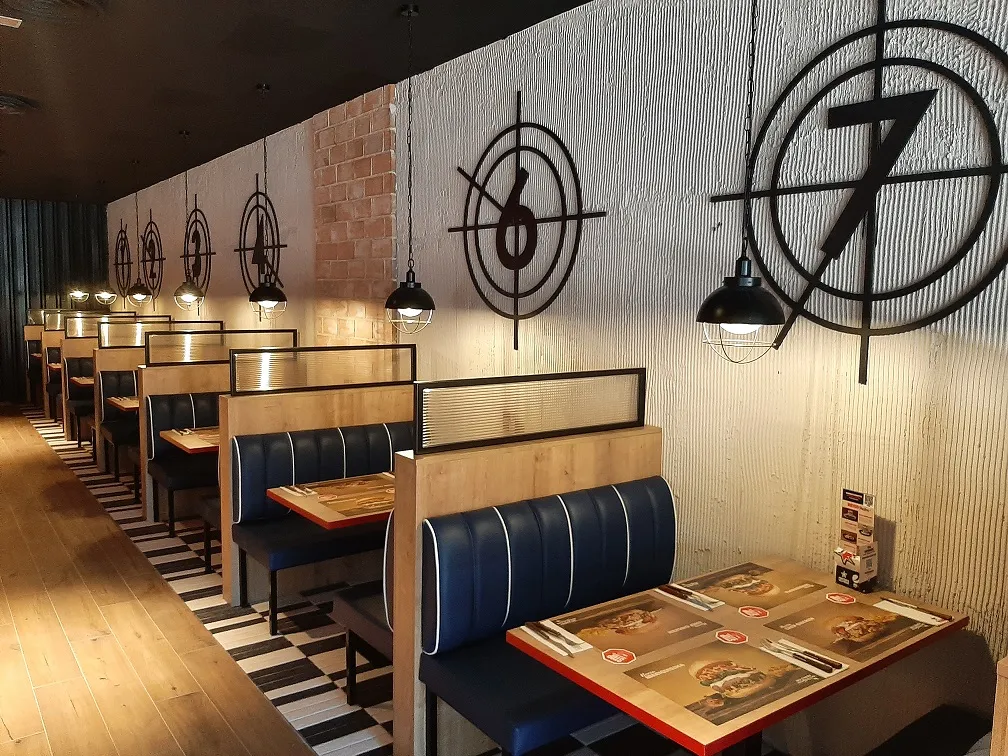 Foster's Hollywood_Illescas_slider_image_1