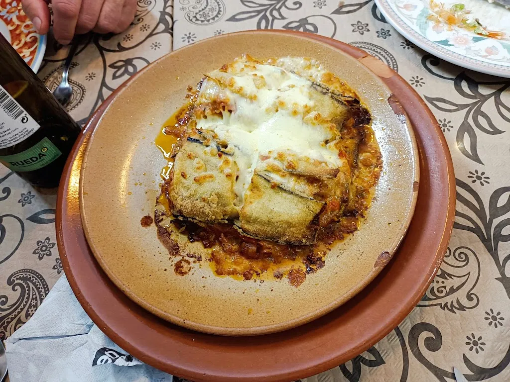 Marga Santos Rodriguez_Discoteca Sajoy_Menasalbas_review