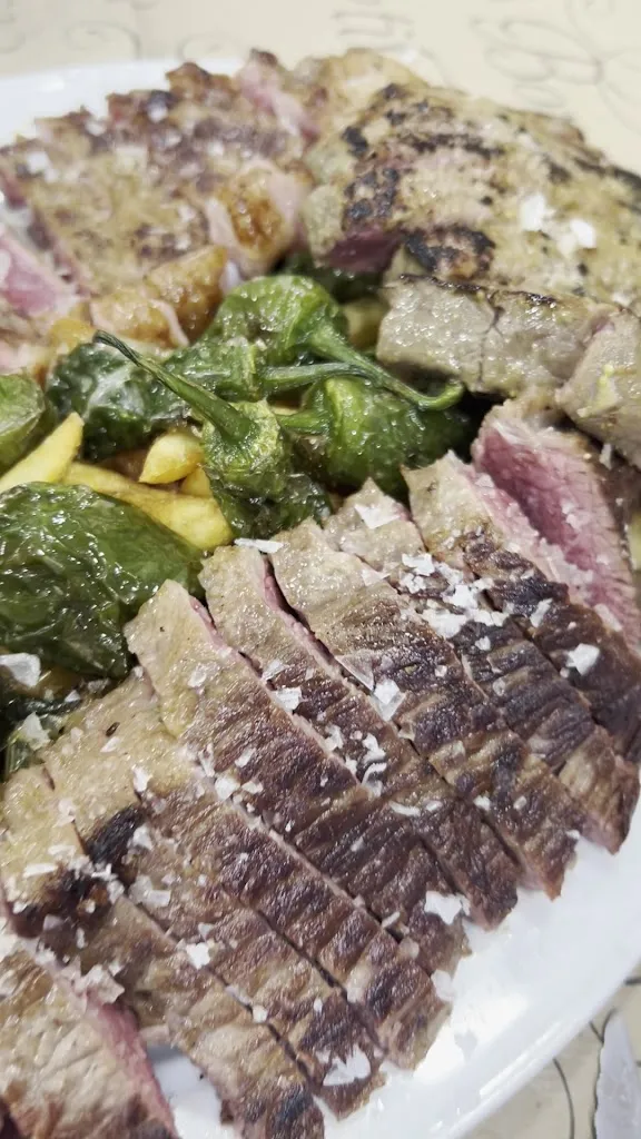 RESTAURANTE LOS ALMENDROS_Menasalbas_slider_image_2