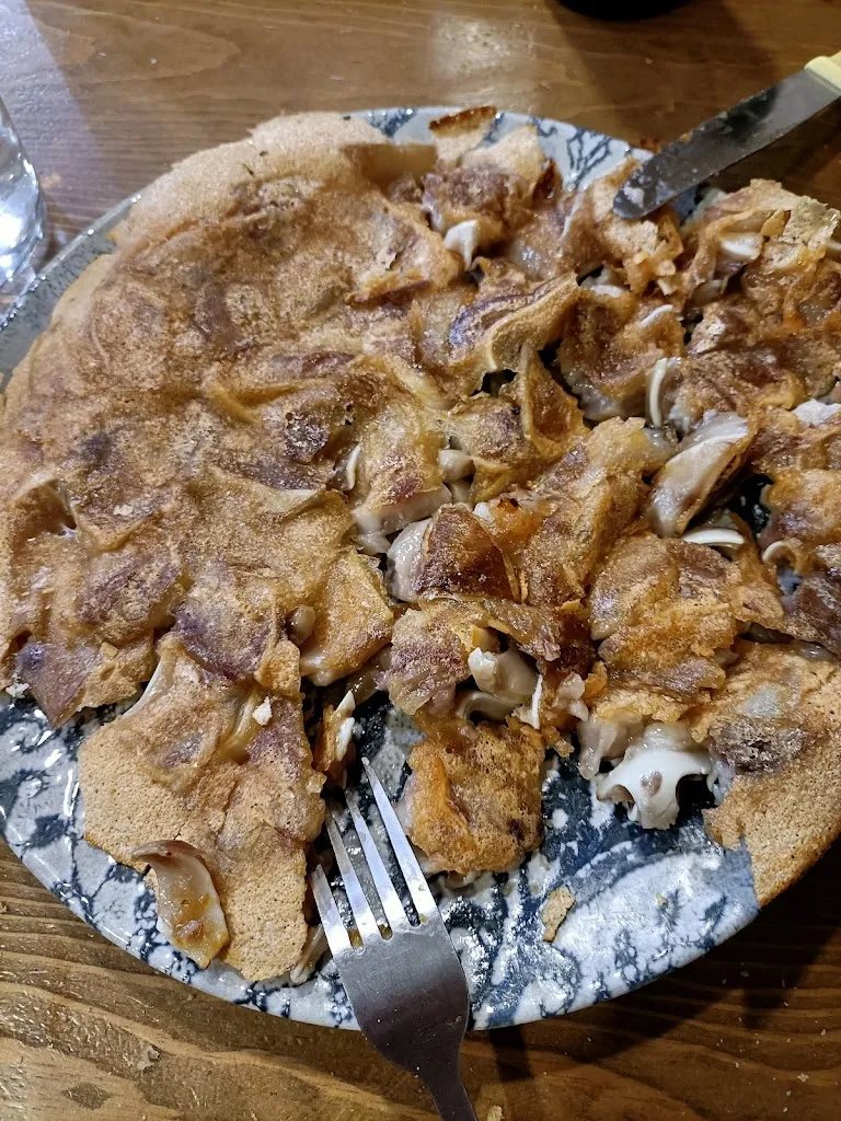 globero el mismo_BAR MARIO Y SERGIO_Miguel Esteban_review