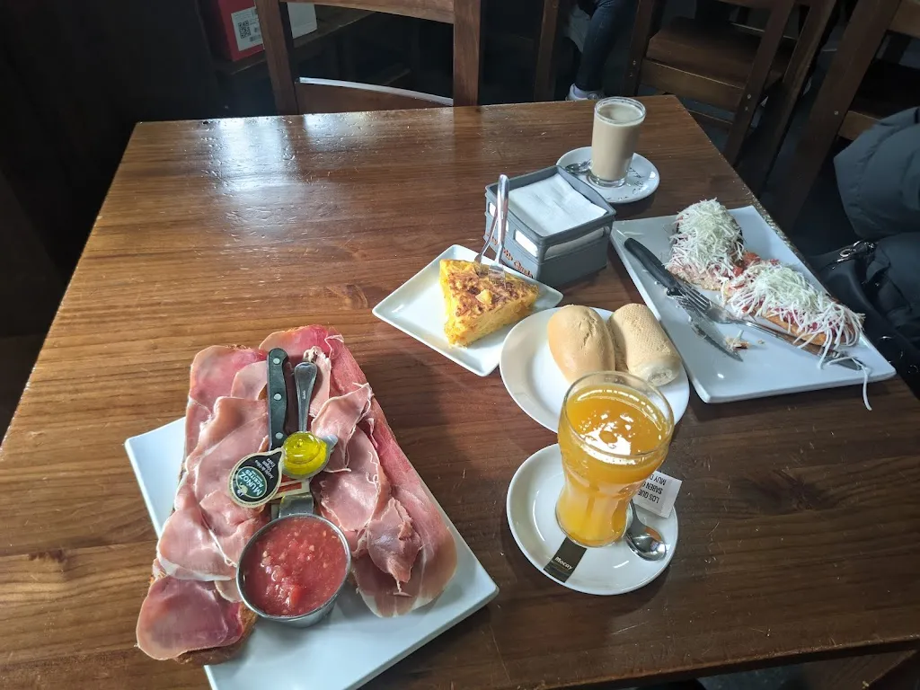 Sergio_Aquí me quedo_Mejorada_review