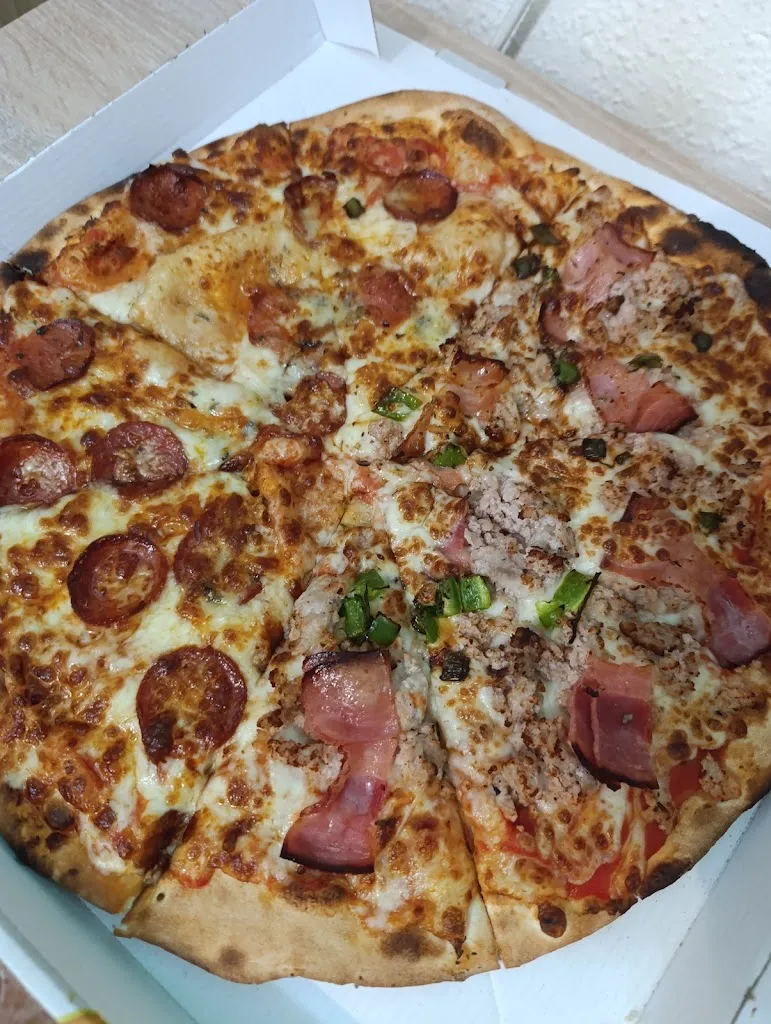 Nomadas pizzería_Huércal-Overa_slider_image_3