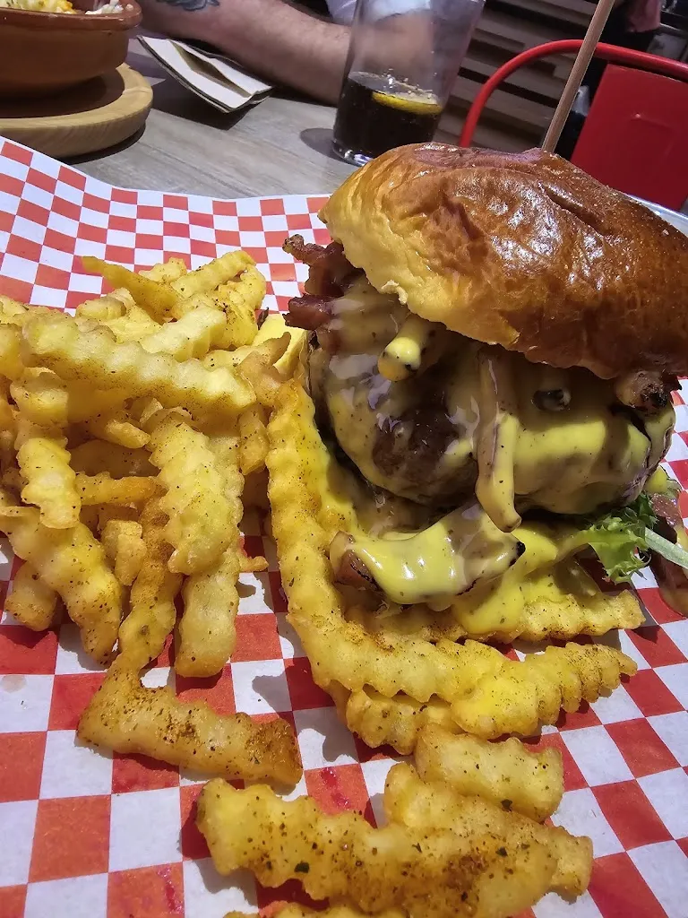 Menu_RUTA 13 HAMBURGUESERÍA_Mejorada_image_5