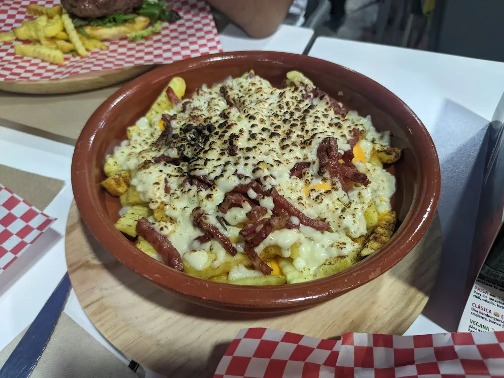 Sergio_RUTA 13 HAMBURGUESERÍA_Mejorada_review