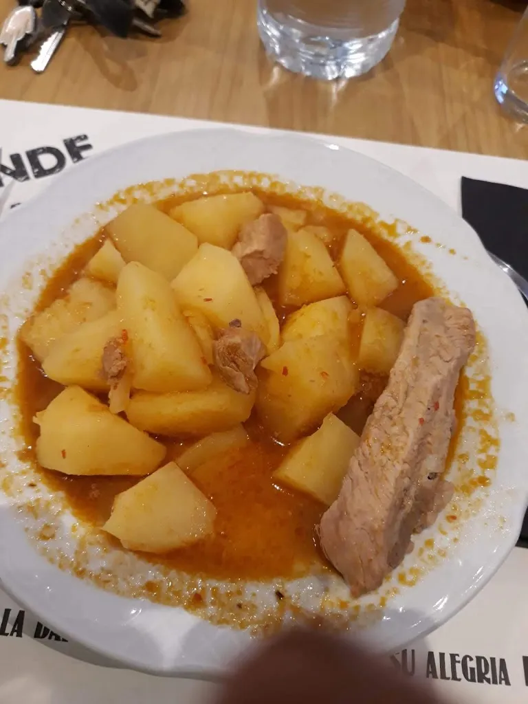 Esther Valdes Salido_Bar restaurante Donde Cali_Mocejón_review