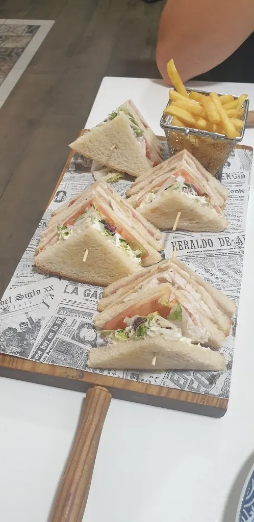 Menu_Vinilo Premium_Mocejón_image_6