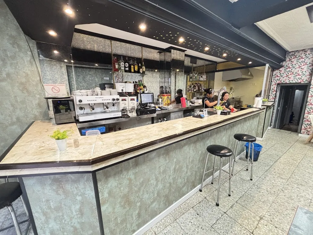 Chichiriviche restaurant in Mora