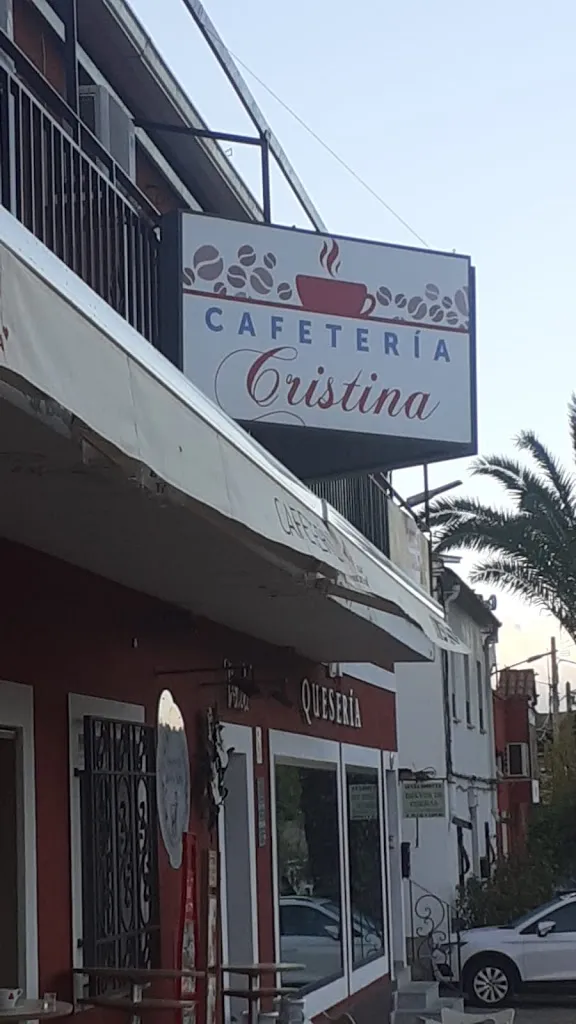 Luis F._bar cristina_Nava de Ricomalillo La_review