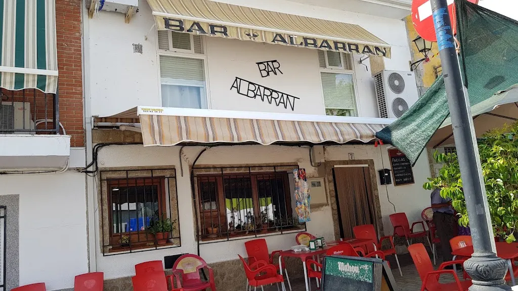 Bar Albarran_Montesclaros_slider_image_1