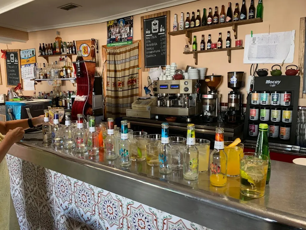 Bar La Chata restaurant in Montesclaros