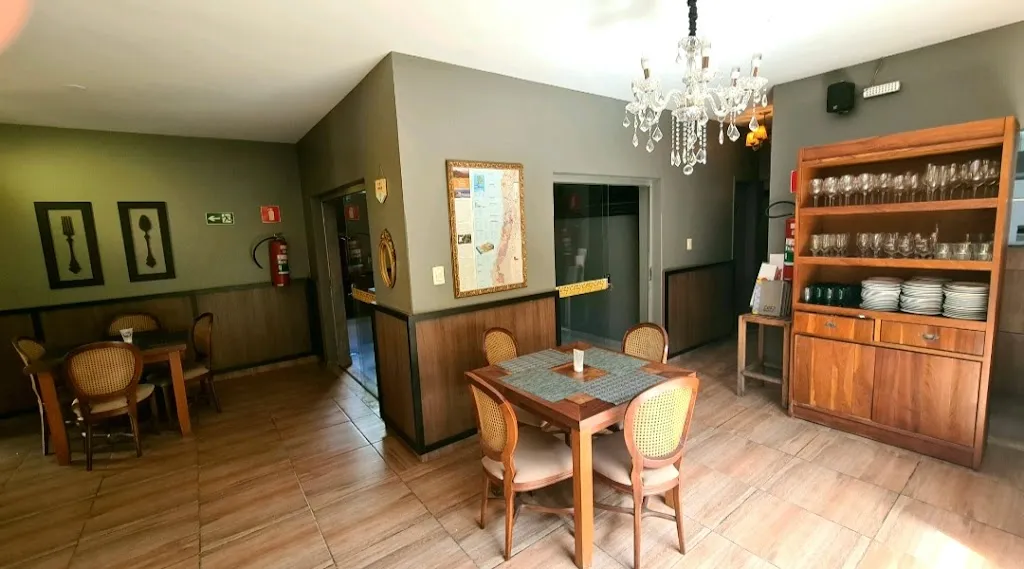 Cozy Restô restaurant in Montesclaros