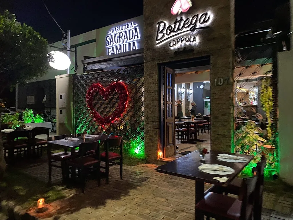 BOTTEGA COPPOLA - Restaurante e Pizzaria Italiana restaurant in Montesclaros