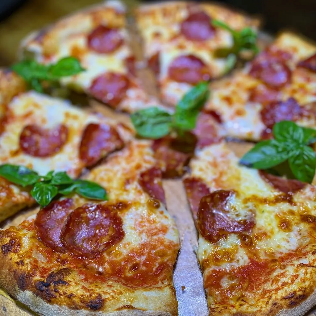 BOTTEGA COPPOLA - Restaurante e Pizzaria Italiana_Montesclaros_slider_image_3