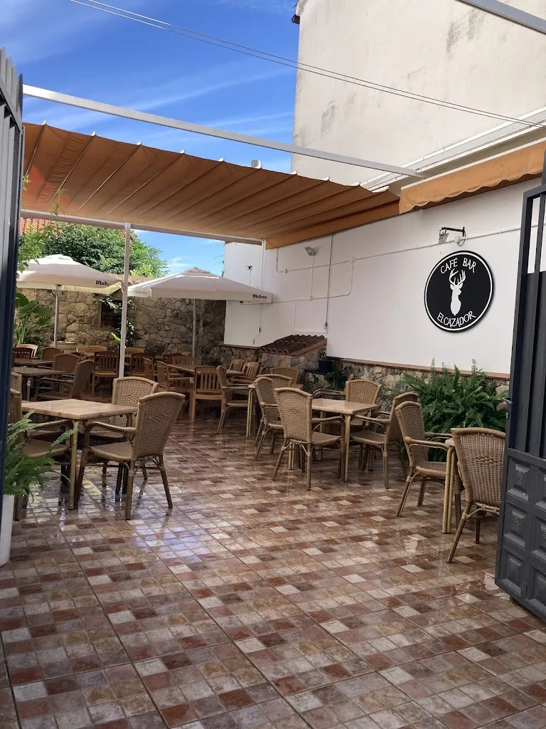 montse sanchez_Bar El Cazador_Navalcán_review