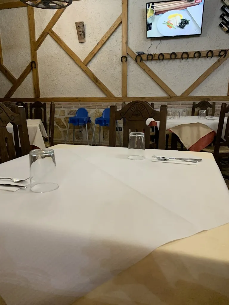 Milton Godoy_Restaurante Asador Pupy_Novés_recensione