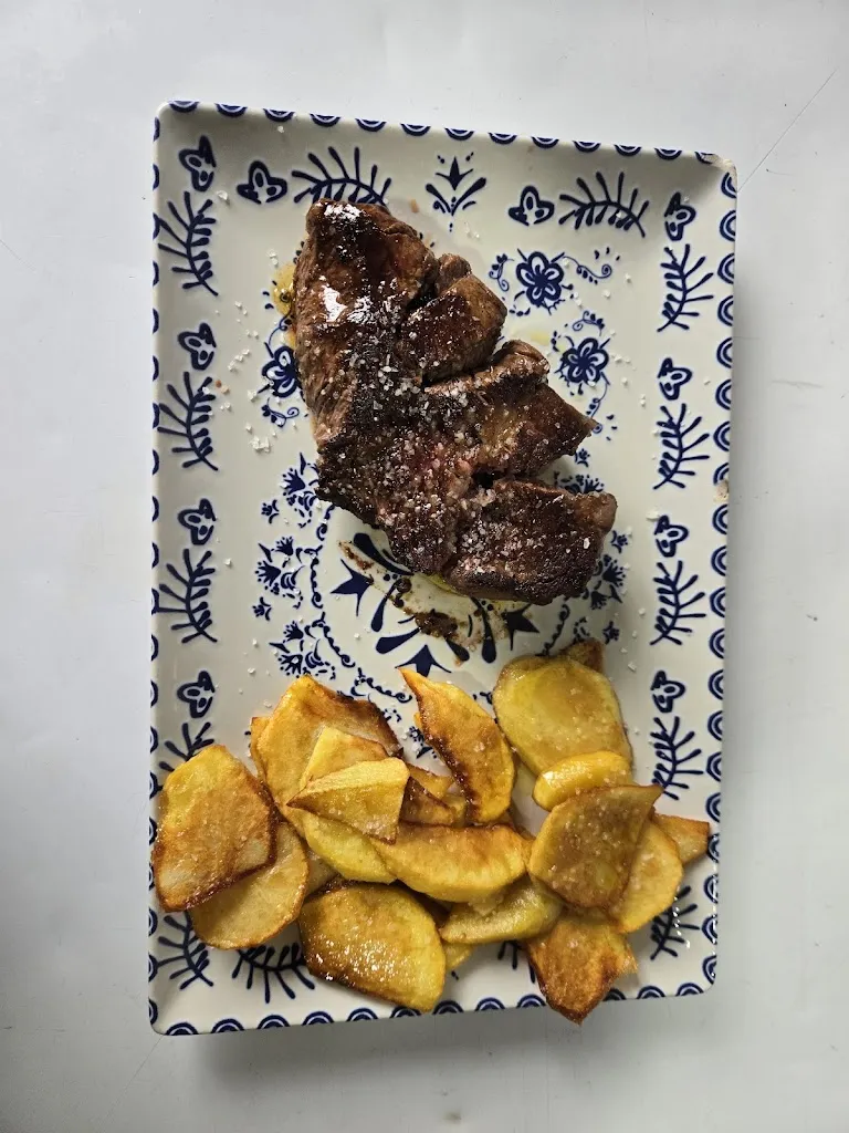 Mesón Restaurante La Perdiz restaurant in Nombela