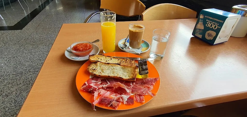 Menu_Café bar, Avenida_Navalmorales Los_image_1