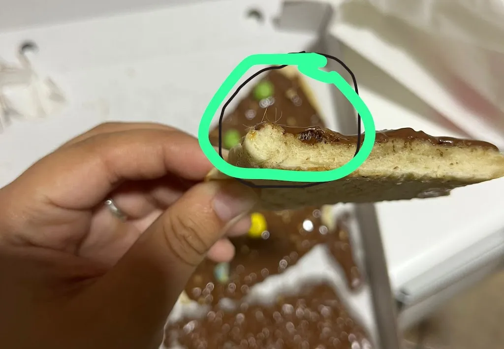 Marina C. Salas Calle_Pizza Way_Huércal-Overa_review