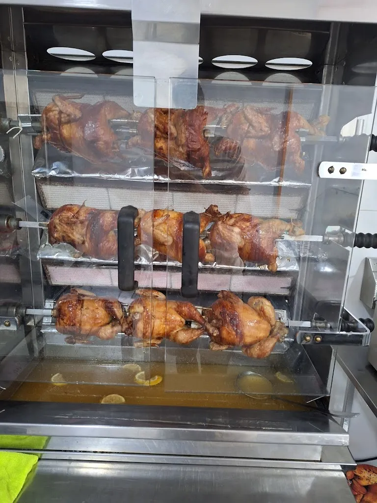 Tres hermanos - Asador de pollos_Noblejas_slider_image_3