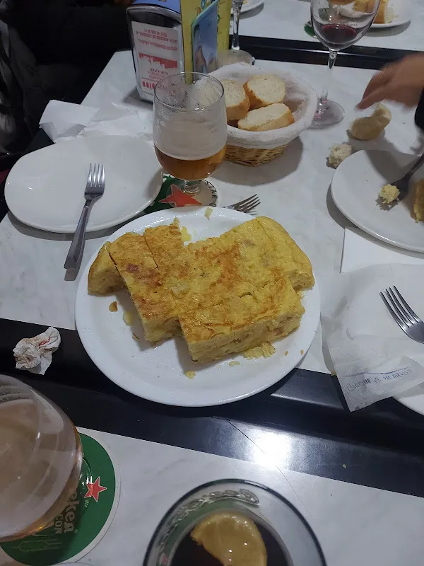 Susana Carpintero Checa_Bar Lanchas_Otero_review