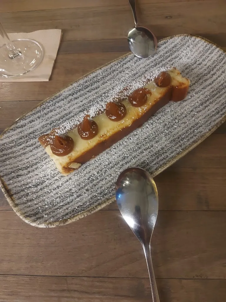 Ehud Haftel_La Raquetista l Restaurante Retiro_Otero_review