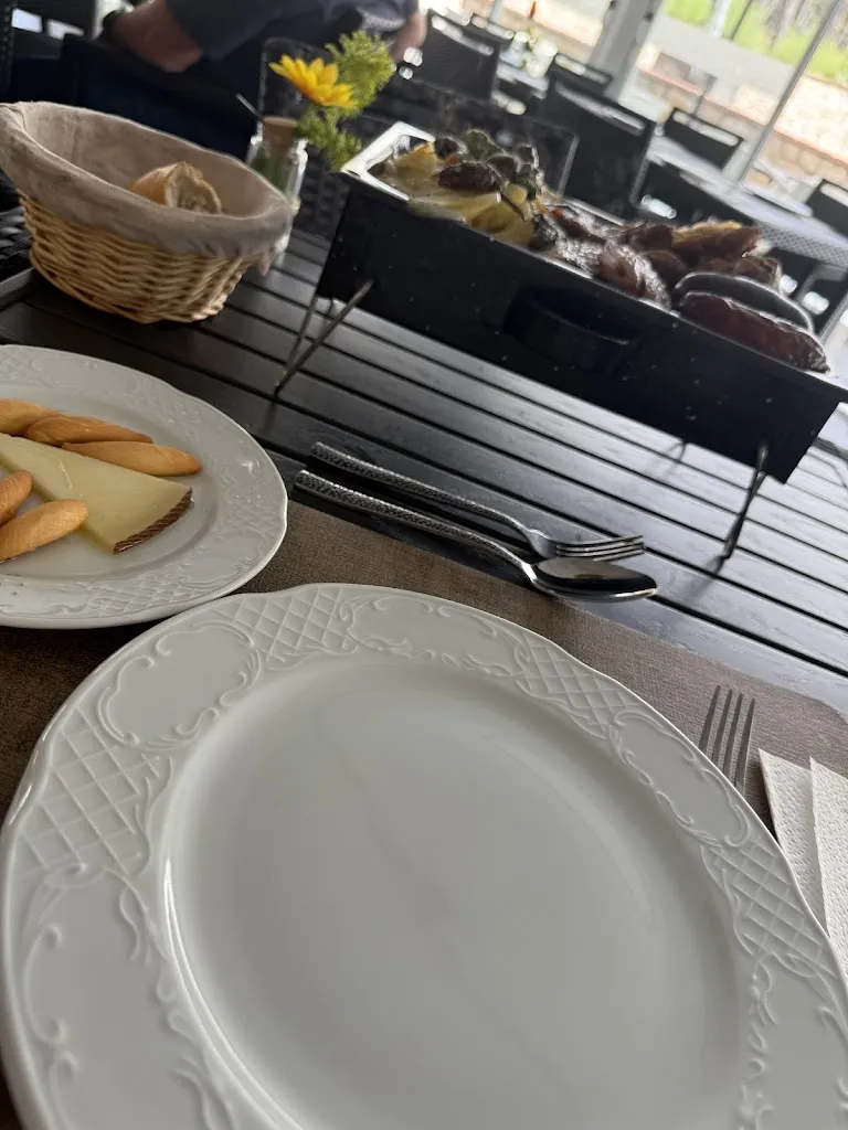 Carmen Rocio Palacios Moreno_El Kaito Asador/Bar_Olías del Rey_review