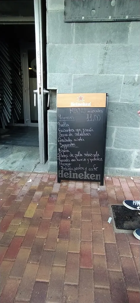 Pablo A. Pérez_DONDE PERACHI_Olías del Rey_review