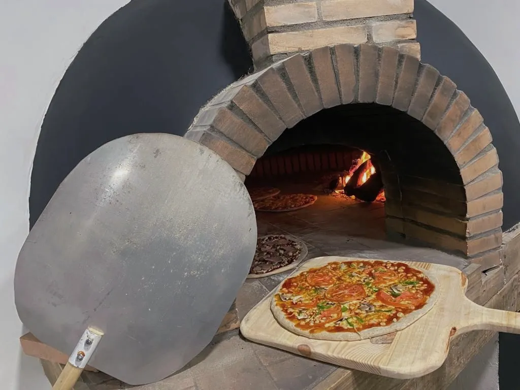 Pizza Eva Olías del Rey restaurant in Olías del Rey