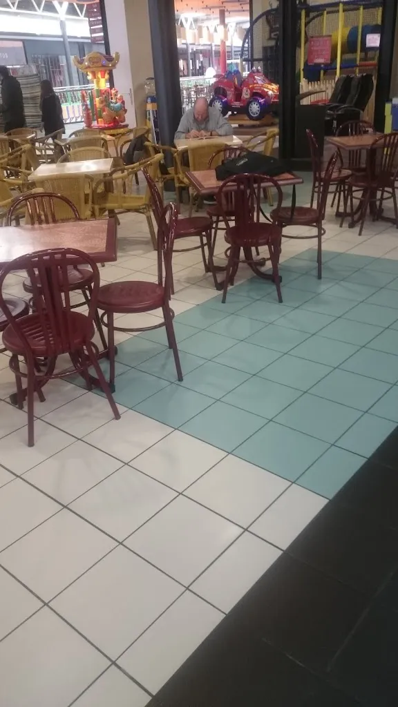 MANJURUL hoque Chowdury _Parque Comercial Puerta de Toledo_Olías del Rey_review