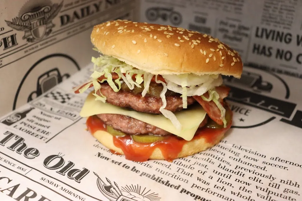 PAPI SZELES restaurant in Olías del Rey