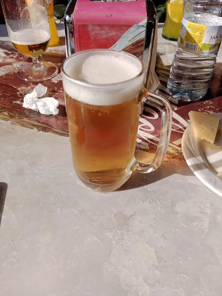 Bar Yolos_Olías del Rey_slider_image_3