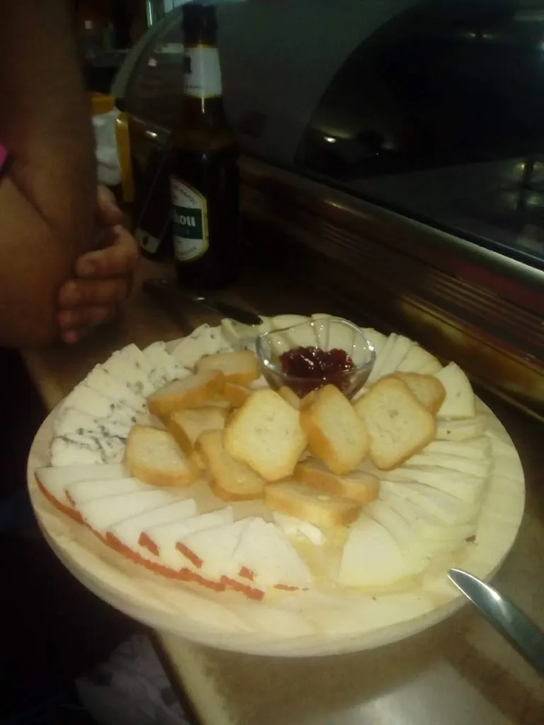 Menu_bar el paraguas_Paredes de Escalona_image_5