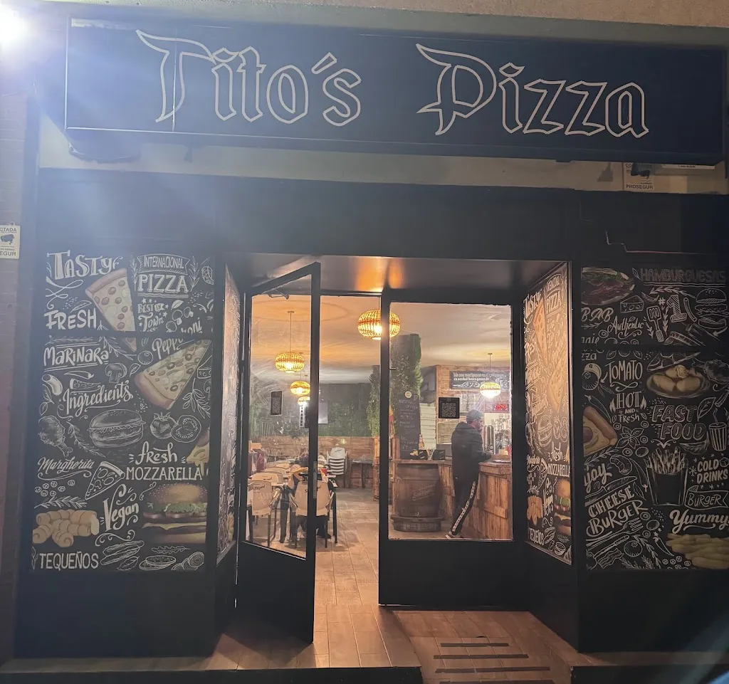 Titos Pizza restaurant in Paredes de Escalona