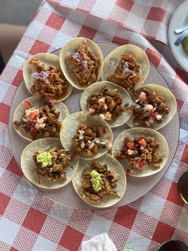 La Casona del Mariachi_Portillo de Toledo_slider_image_1