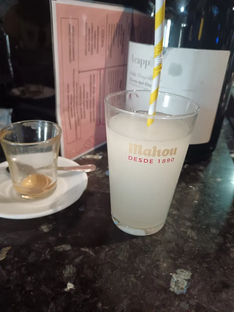 Pakillo Fernandez_CAFETERIA LA TANA_Pechina_review